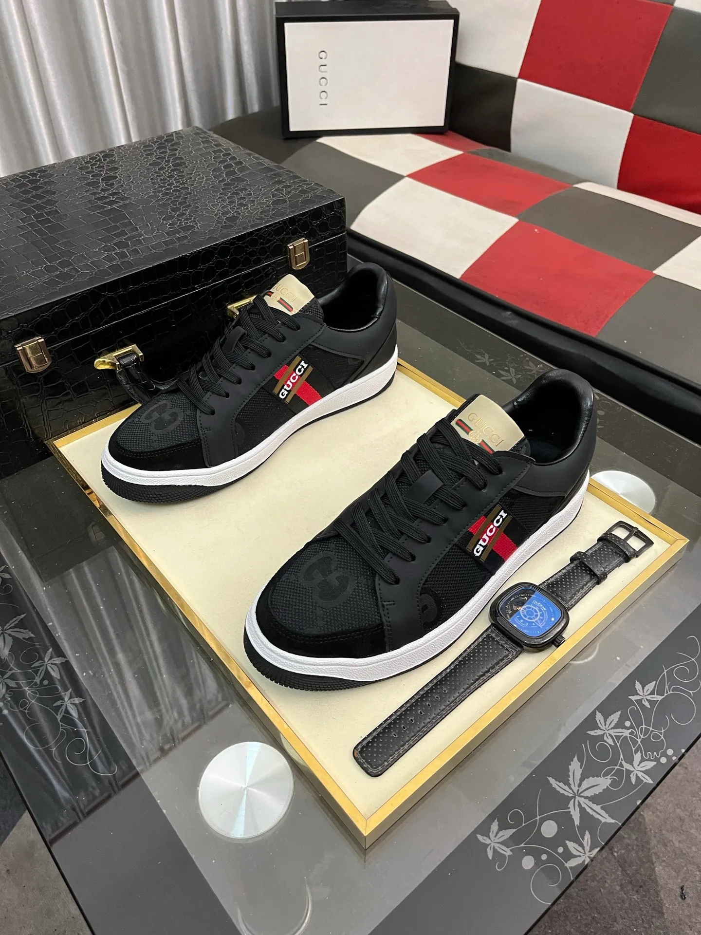 Men's Men's Shoes 💰400⌚️⌚️【GUCCI】Gucci men's latest white shoe series casual shoes! The official website is built 1:1. Upper: Made of imported cowhide, with electric embroidery ➕Inner lining: Made of high-quality first-layer pigskin, soft and comfortable. Picky material selection and exquisite workmanship give you the best enjoyment. Size: 38-444️⃣Colors available